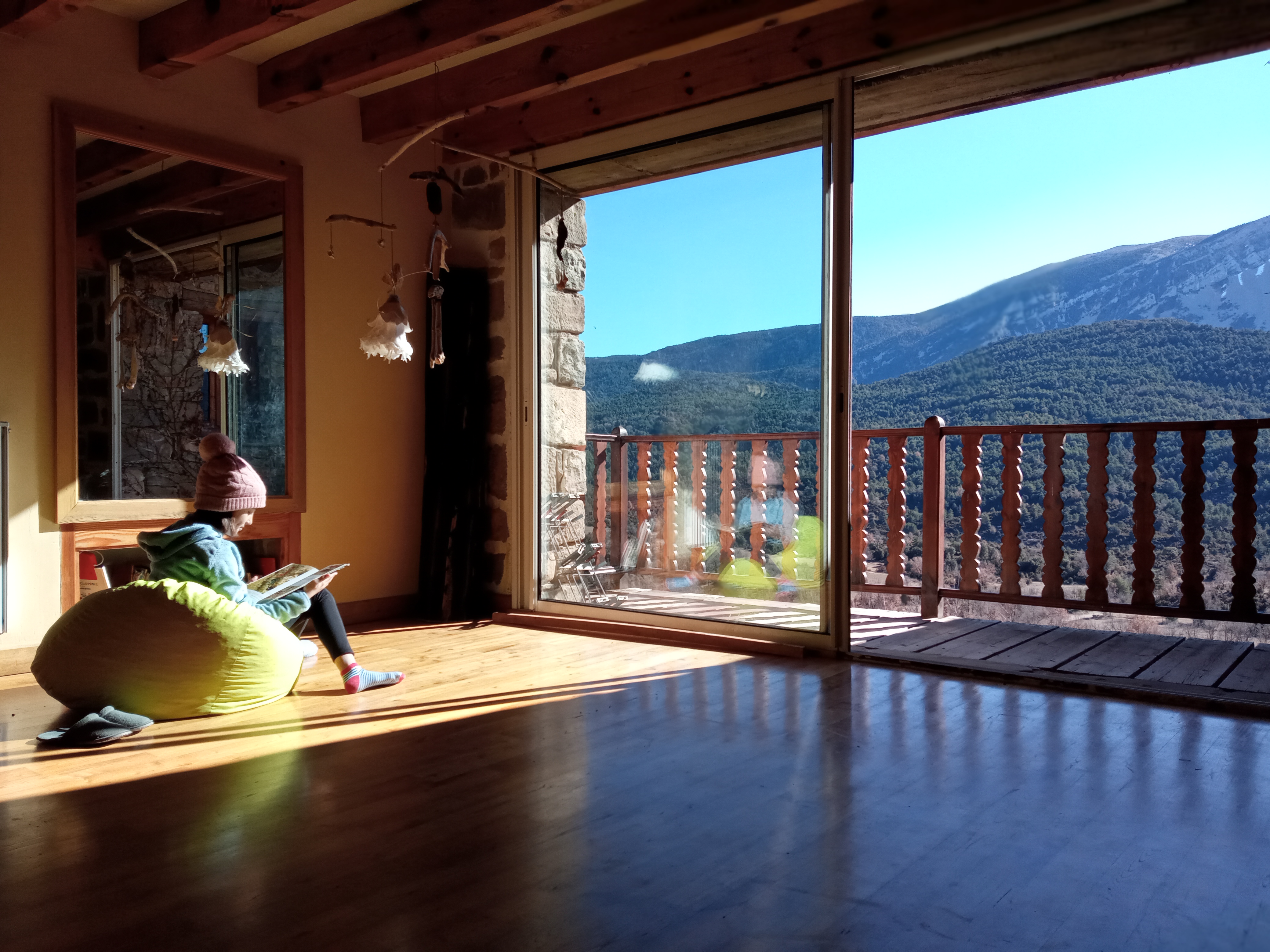 Interior del Refugio. Sala multiusos.